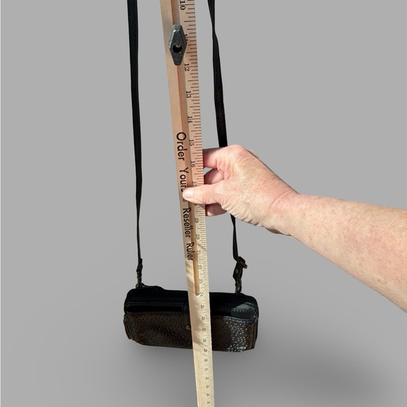 The Sak Iris Large Black Leather Smartphone Crossbody - Picture 7 of 12